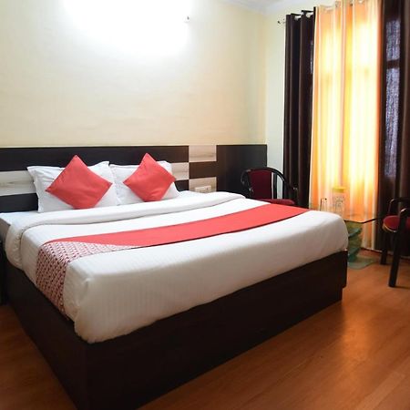 Oyo 6983 Sn Resort Νταραμσάλα Εξωτερικό φωτογραφία